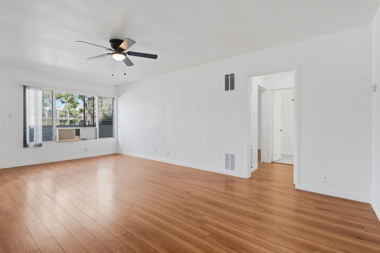 12310-12320 Chandler Blvd - Photo 3 of 50