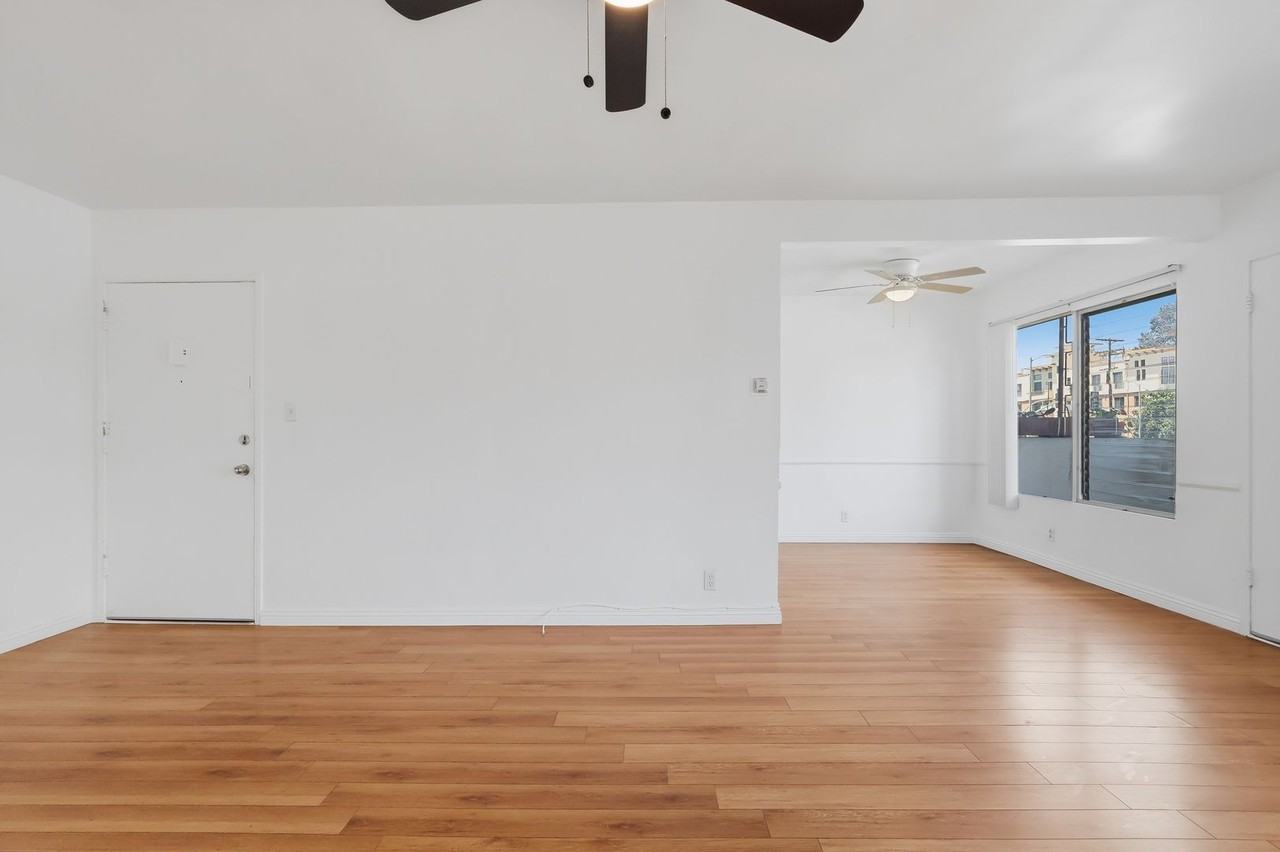 12310-12320 Chandler Blvd - Photo 6 of 50