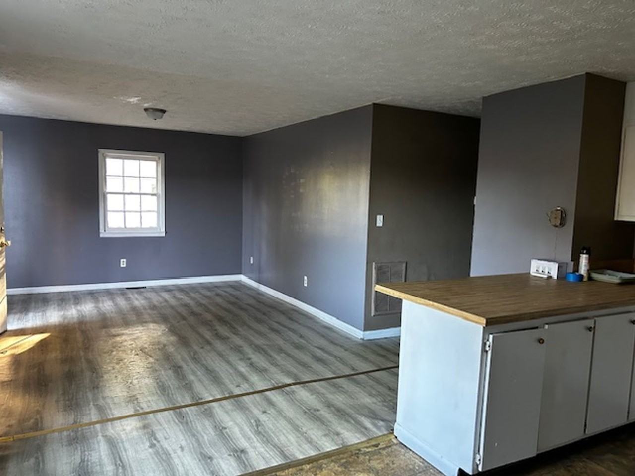 706 Wren St - Photo 3 of 8