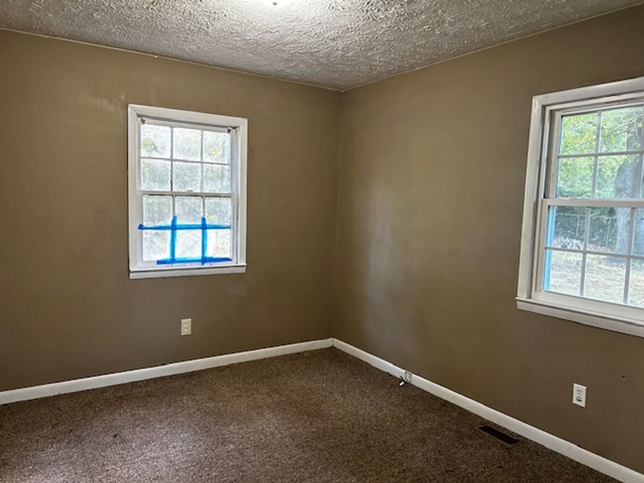 706 Wren St - Photo 6 of 8