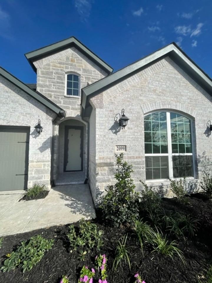 2099 Roquette Dr - Photo 2 of 21