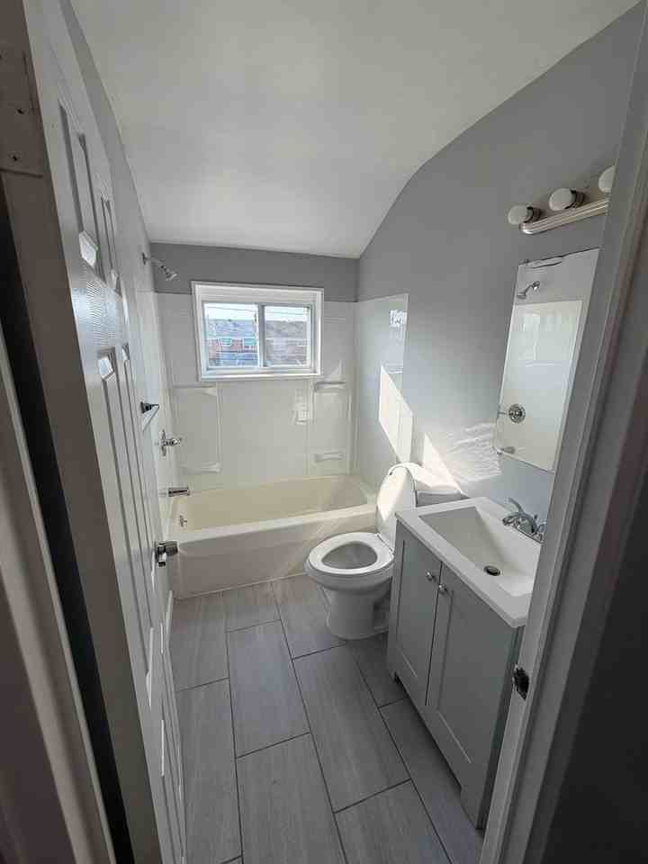 1955 Merritt Blvd - Photo 7 of 29