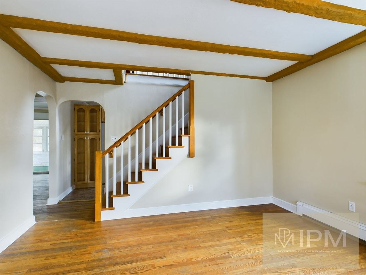 581 S Yale St - Photo 3 of 15