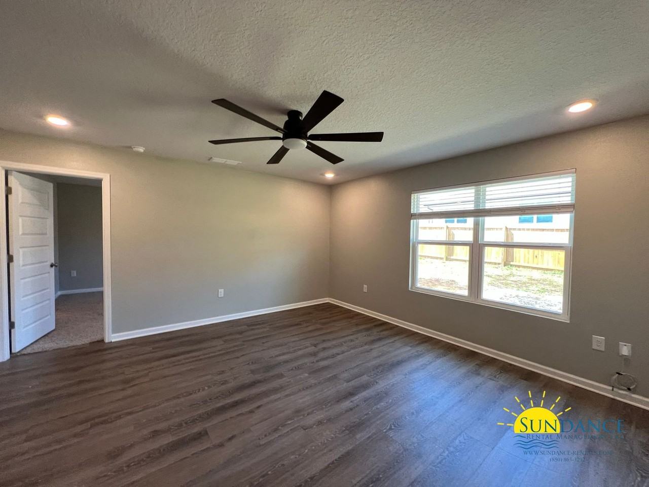 302 Flounder St - Photo 5 of 28