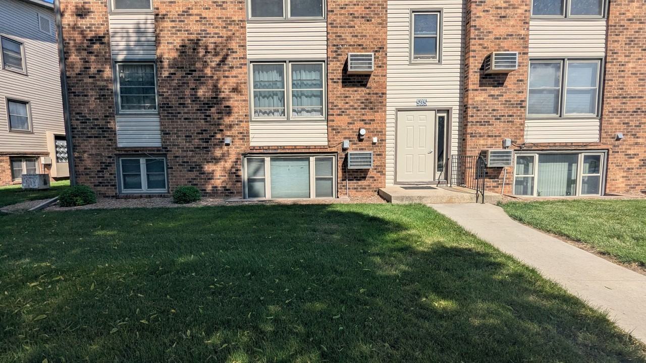 505 Chestnut St - Photo 2 of 12