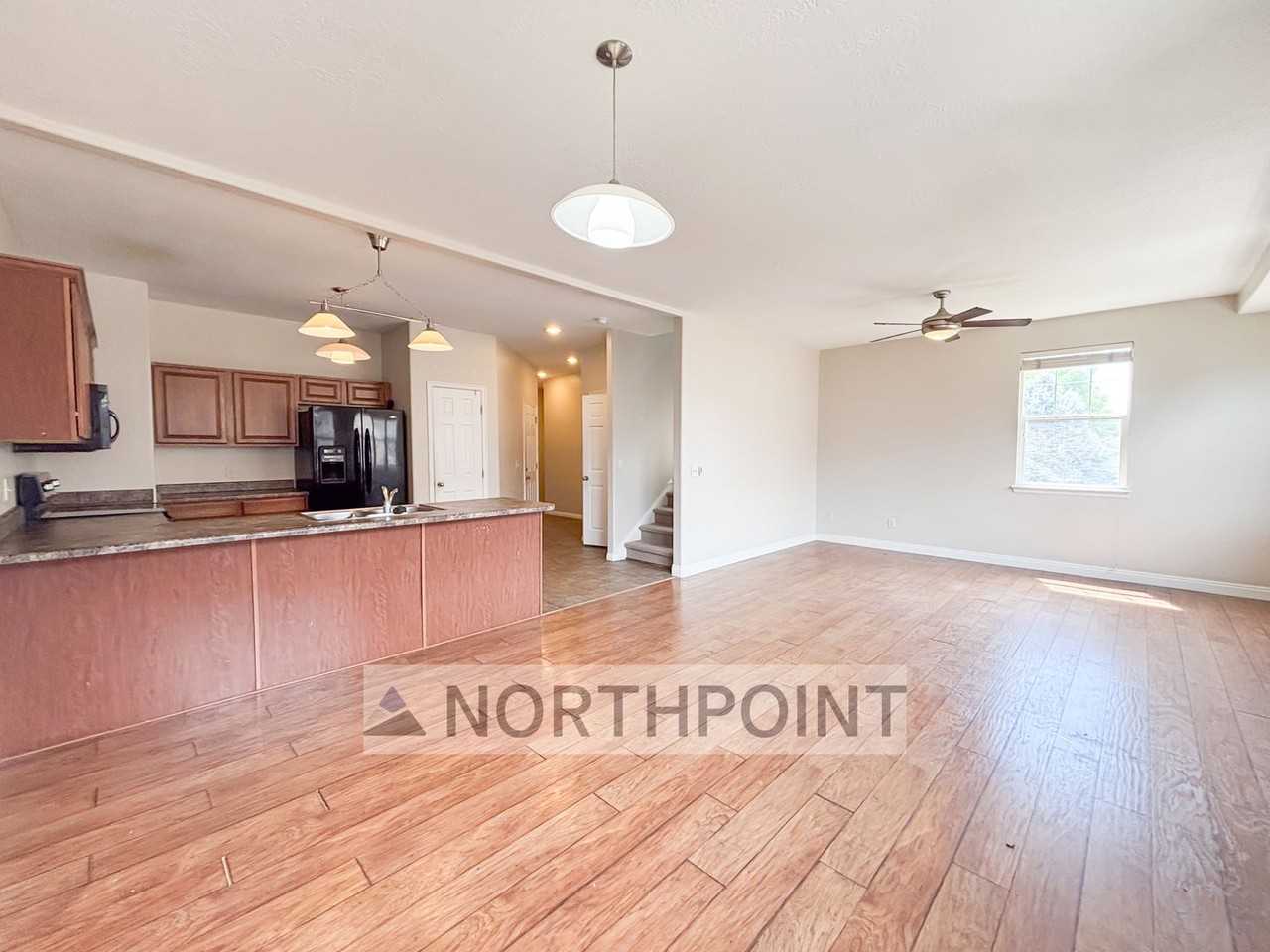 11006 S Maple Farms Ln - Photo 4 of 14