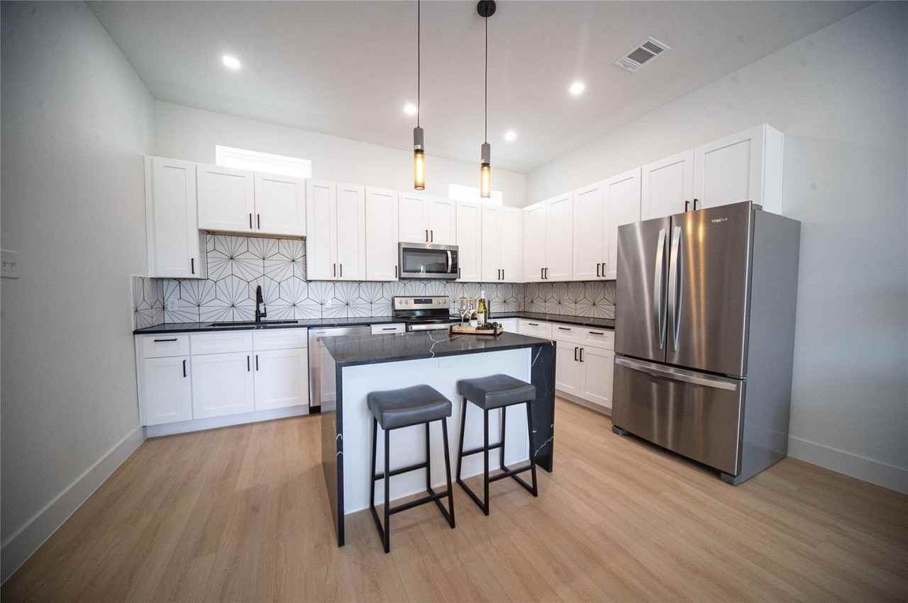240 Urbane Crest Dr - Photo 6 of 19