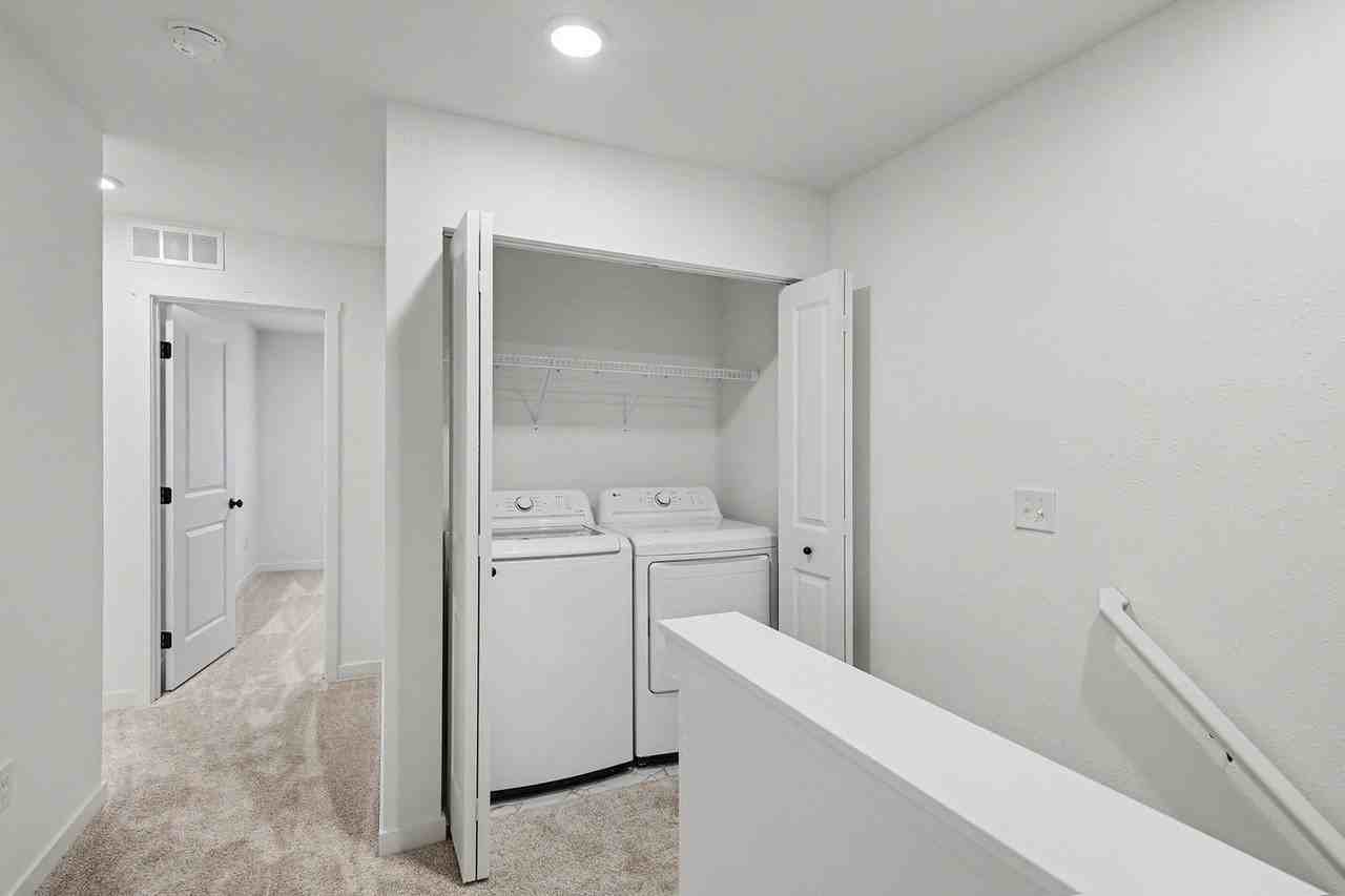 6118 Aurelius Rd - Photo 7 of 23