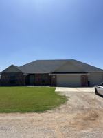 featured image of 2209 E Grassland Ln
