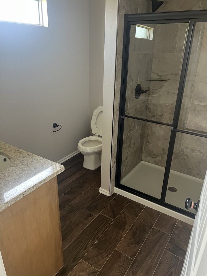 2209 E Grassland Ln - Photo 2 of 9