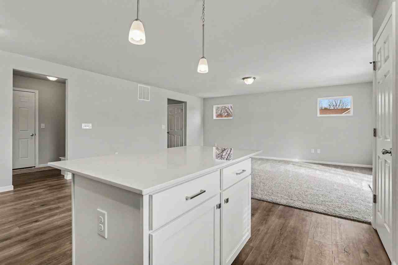 1030 Maple Ave - Photo 3 of 22