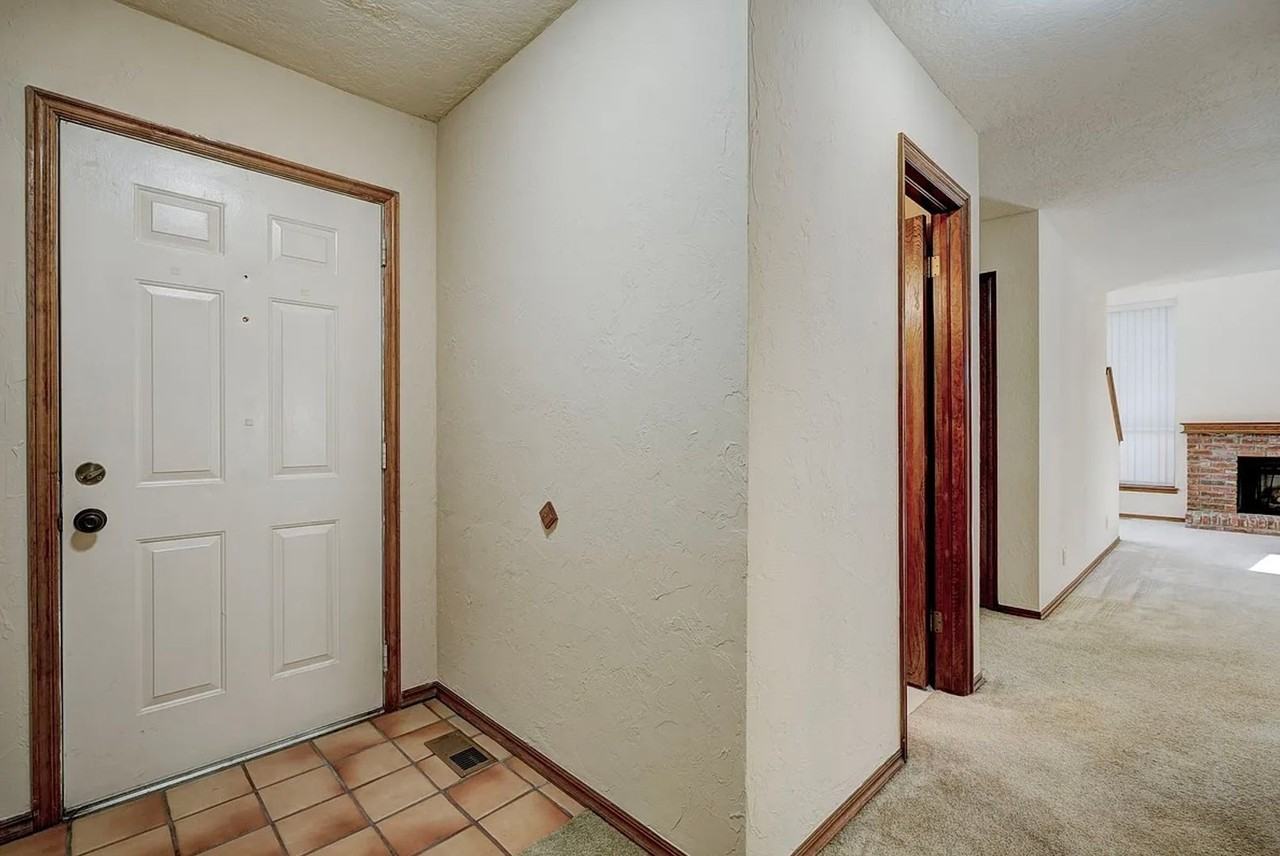 717 36th Ave Nw - Photo 4 of 42