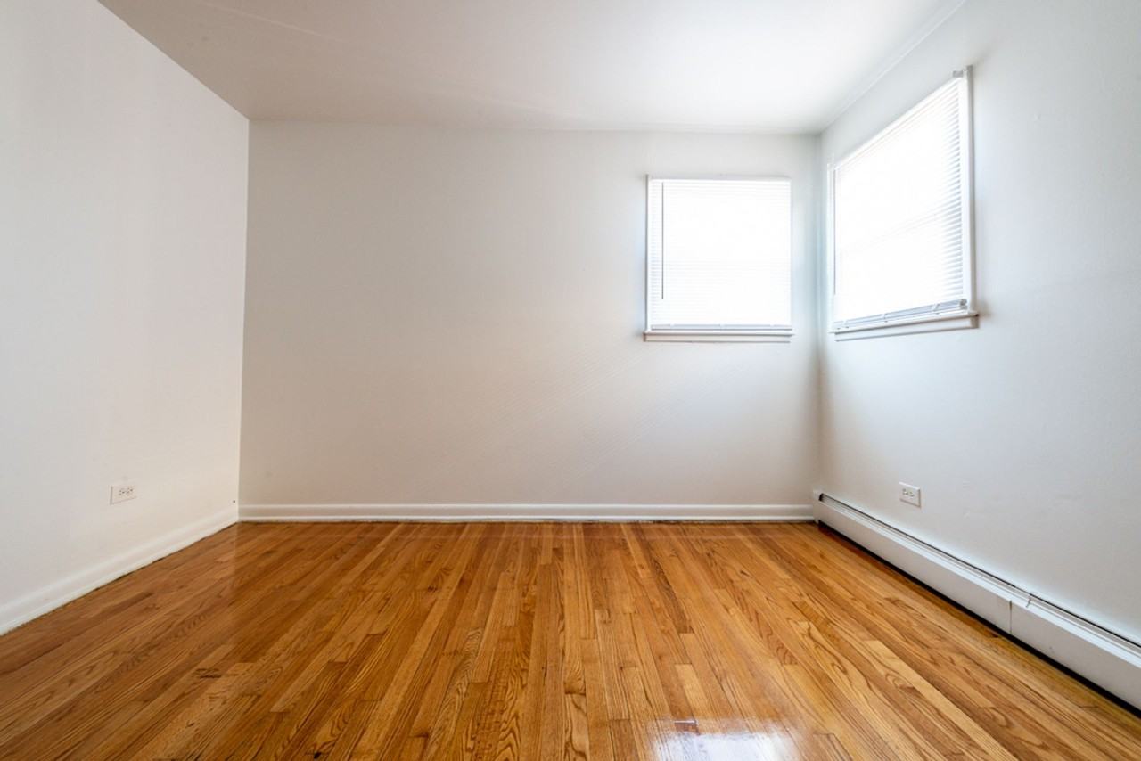 2066 W 135th - Photo 5 of 19
