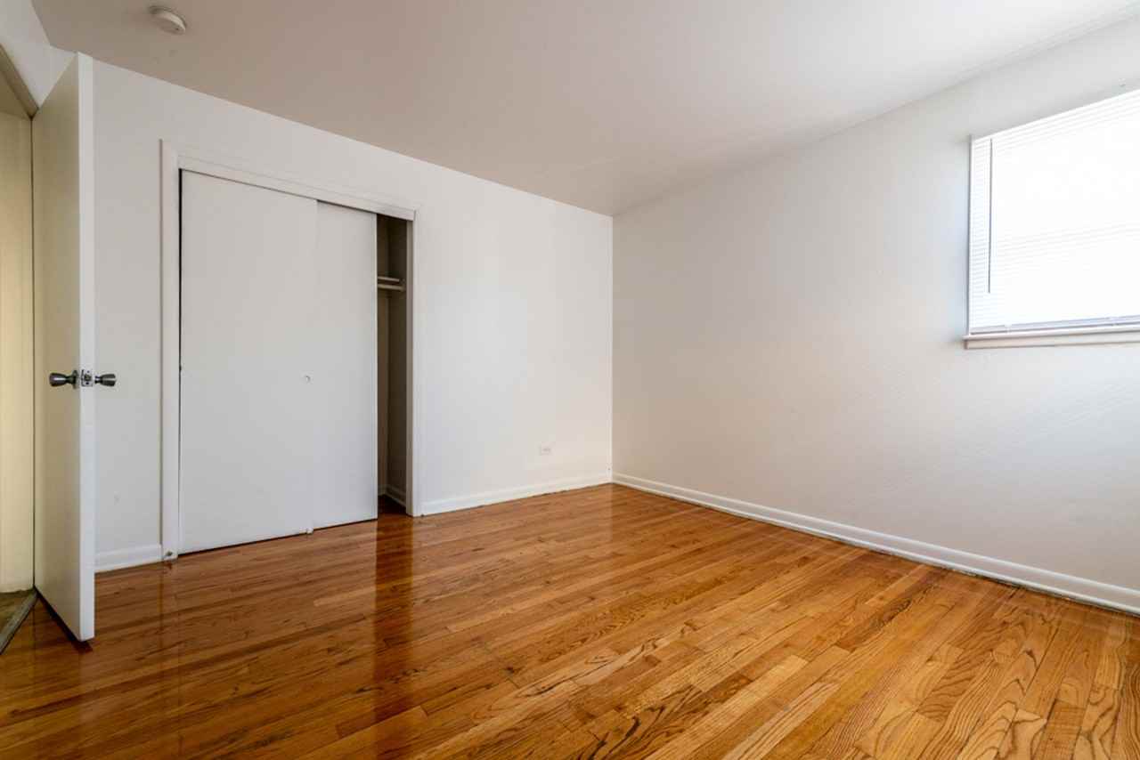 2066 W 135th - Photo 6 of 19