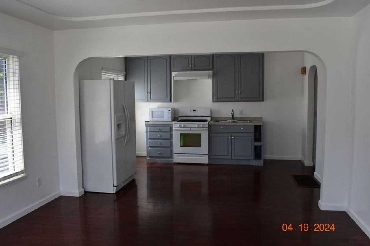 137 F St #A - Photo 4 of 12