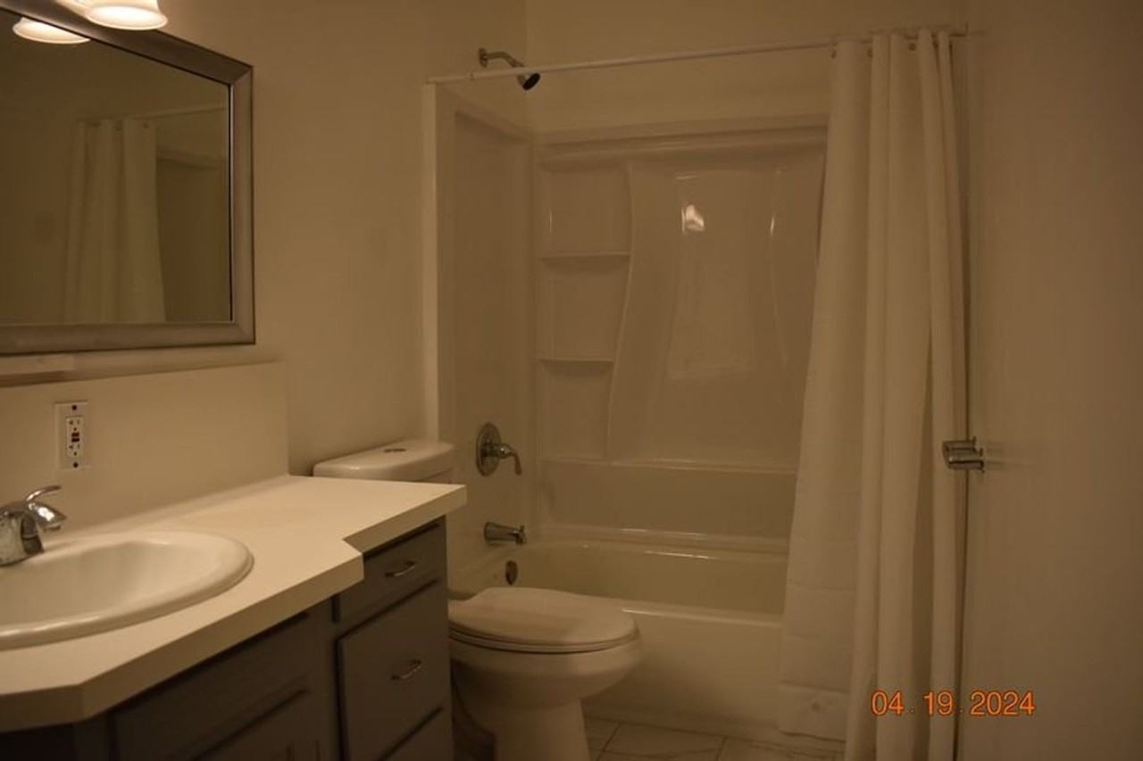137 F St #A - Photo 5 of 12