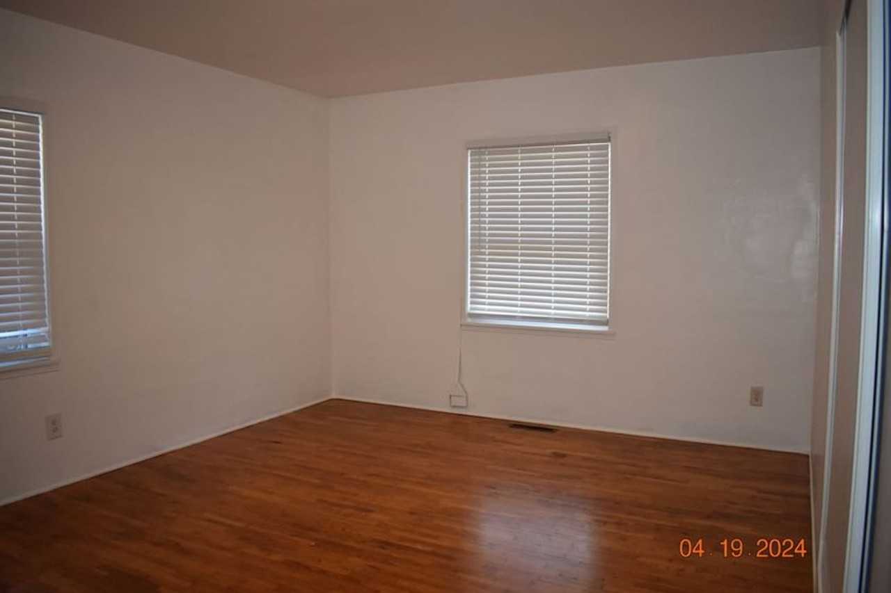 137 F St #A - Photo 7 of 12