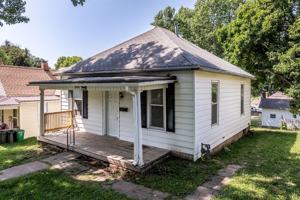 featured image of 2905 Olive St