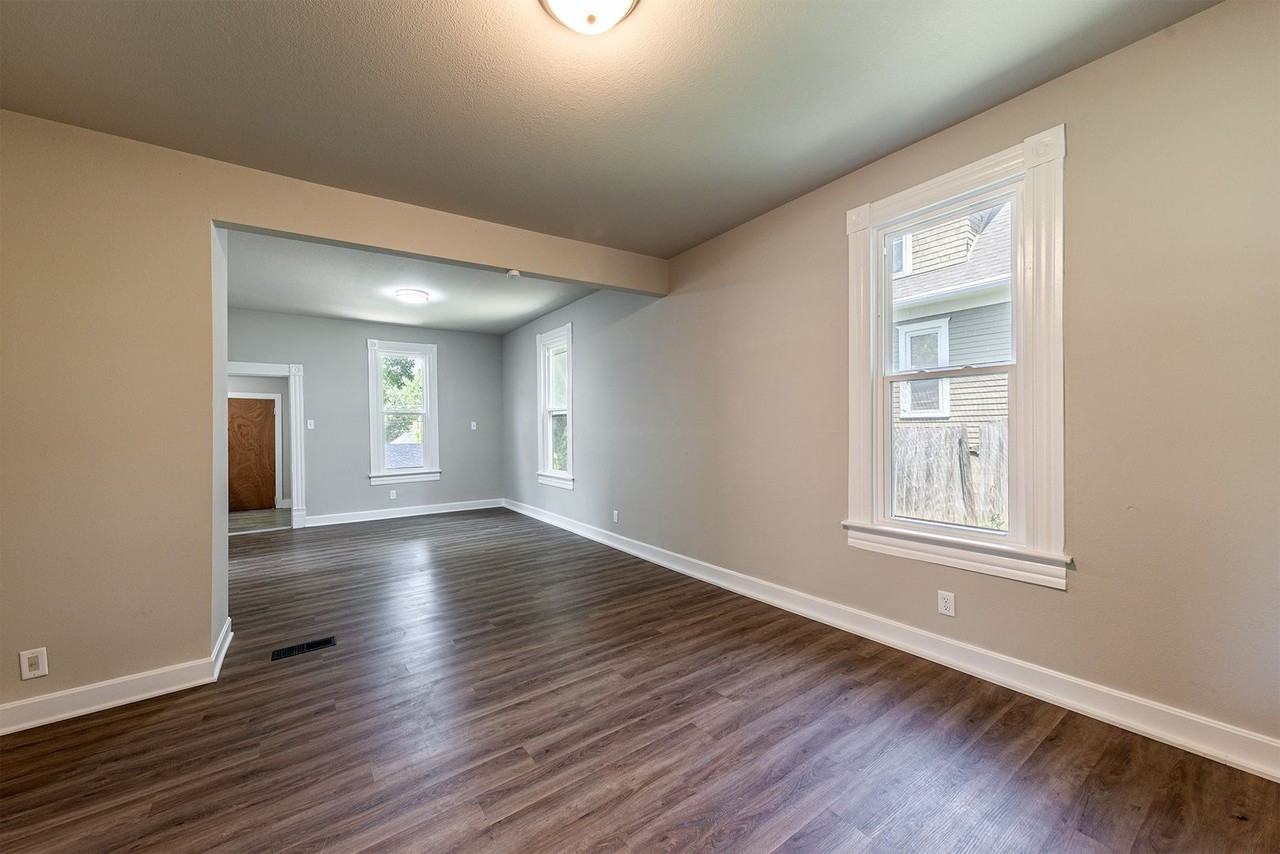 2905 Olive St - Photo 2 of 36