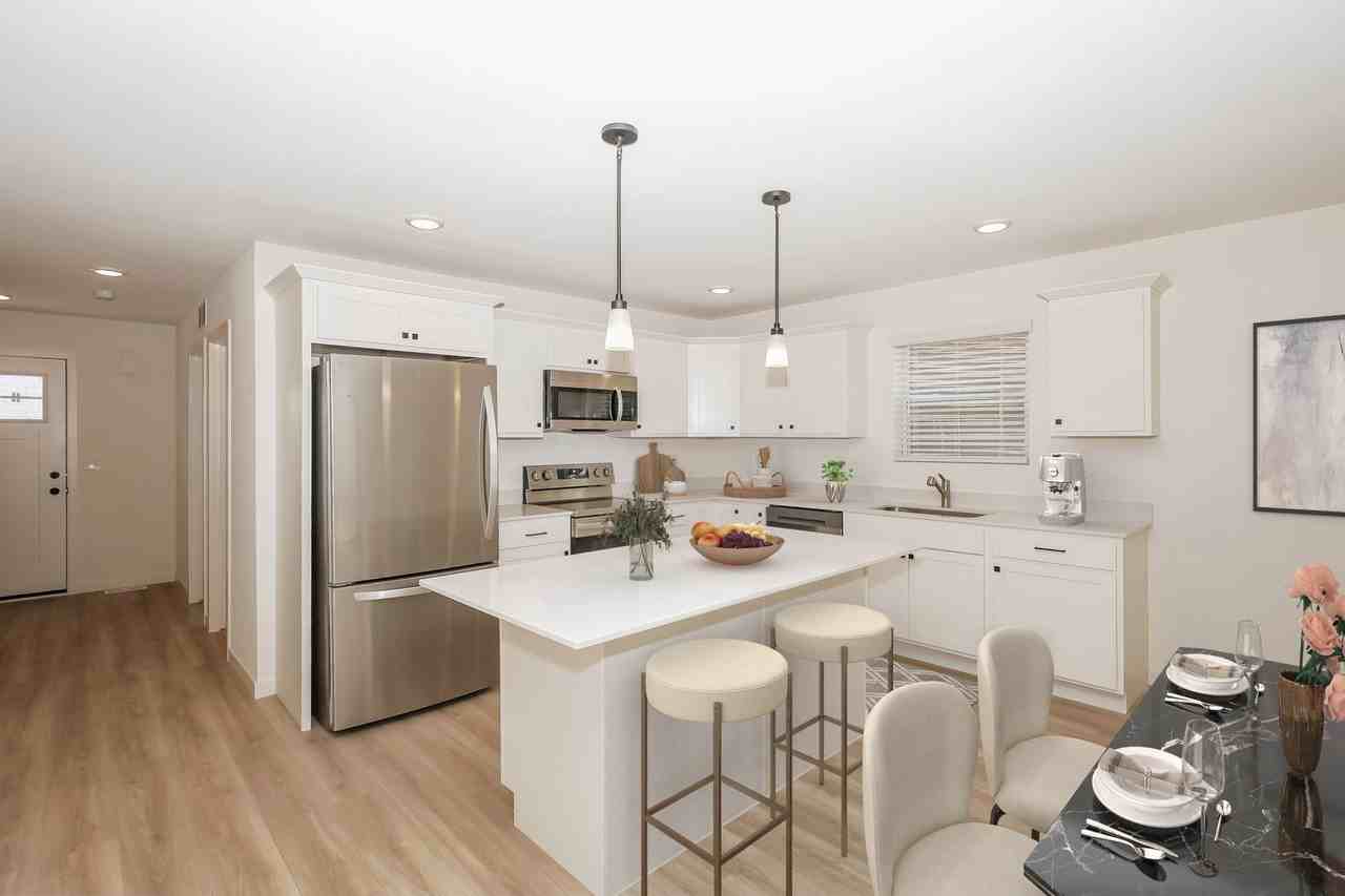 1625 Reagan Ln - Photo 4 of 26