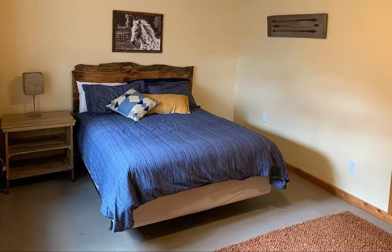 44562 Rodeo Ln - Photo 2 of 6