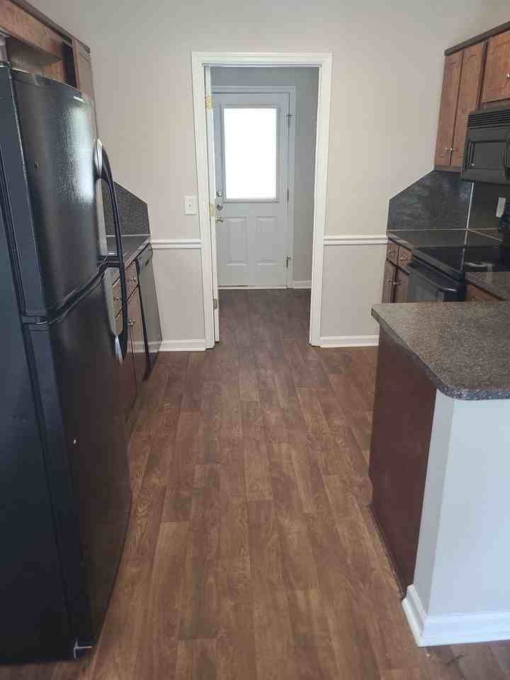 7005 Hunter Hill Ct - Photo 3 of 13