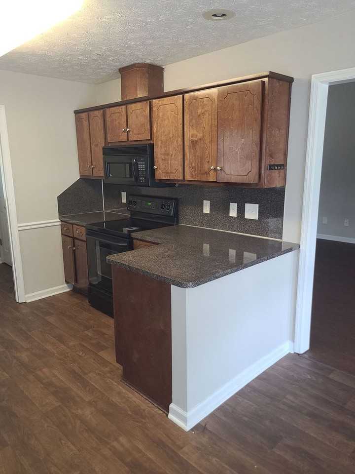 7005 Hunter Hill Ct - Photo 4 of 13
