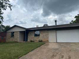 featured image of 217 Ross Ave