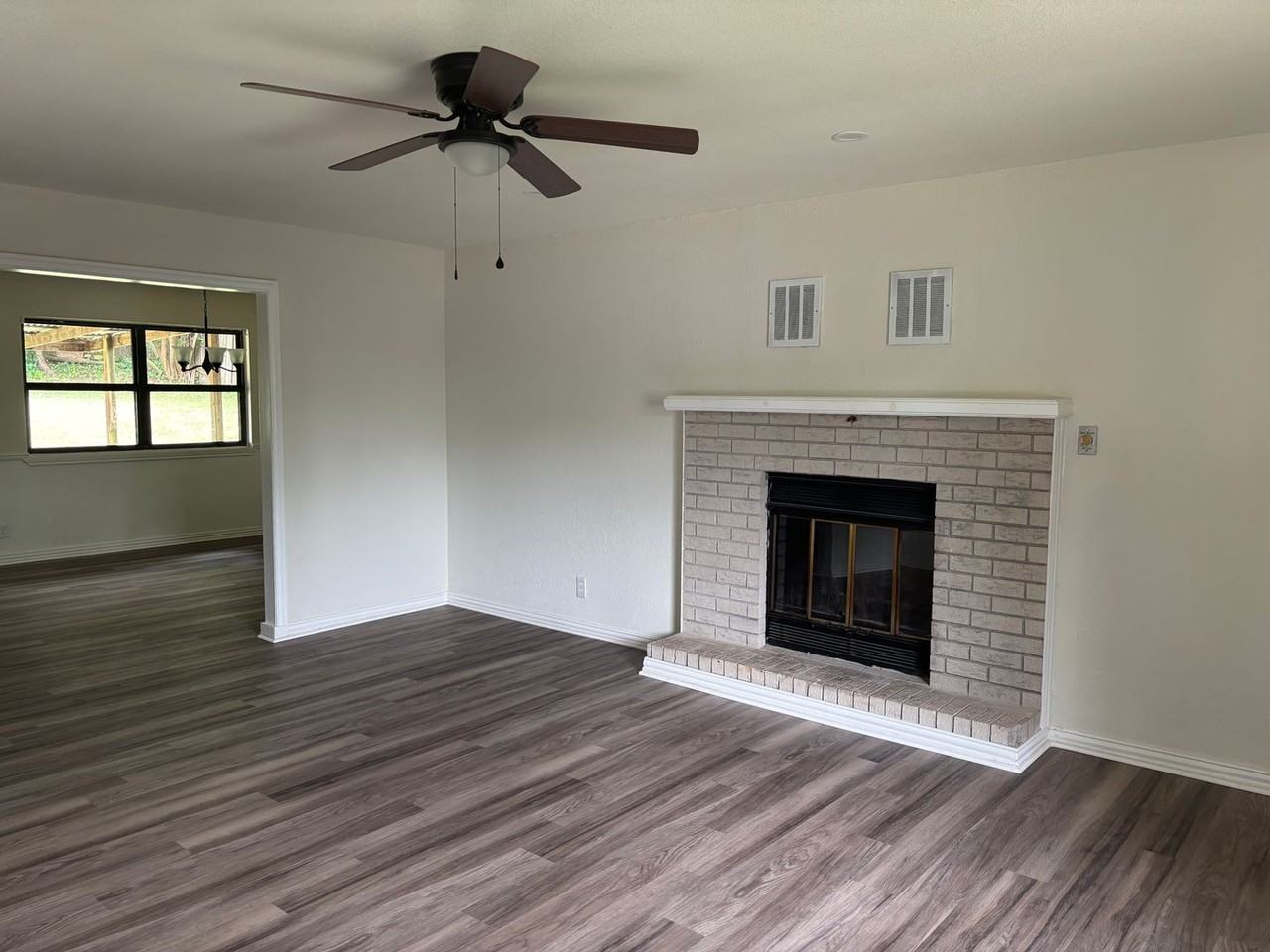217 Ross Ave - Photo 2 of 11