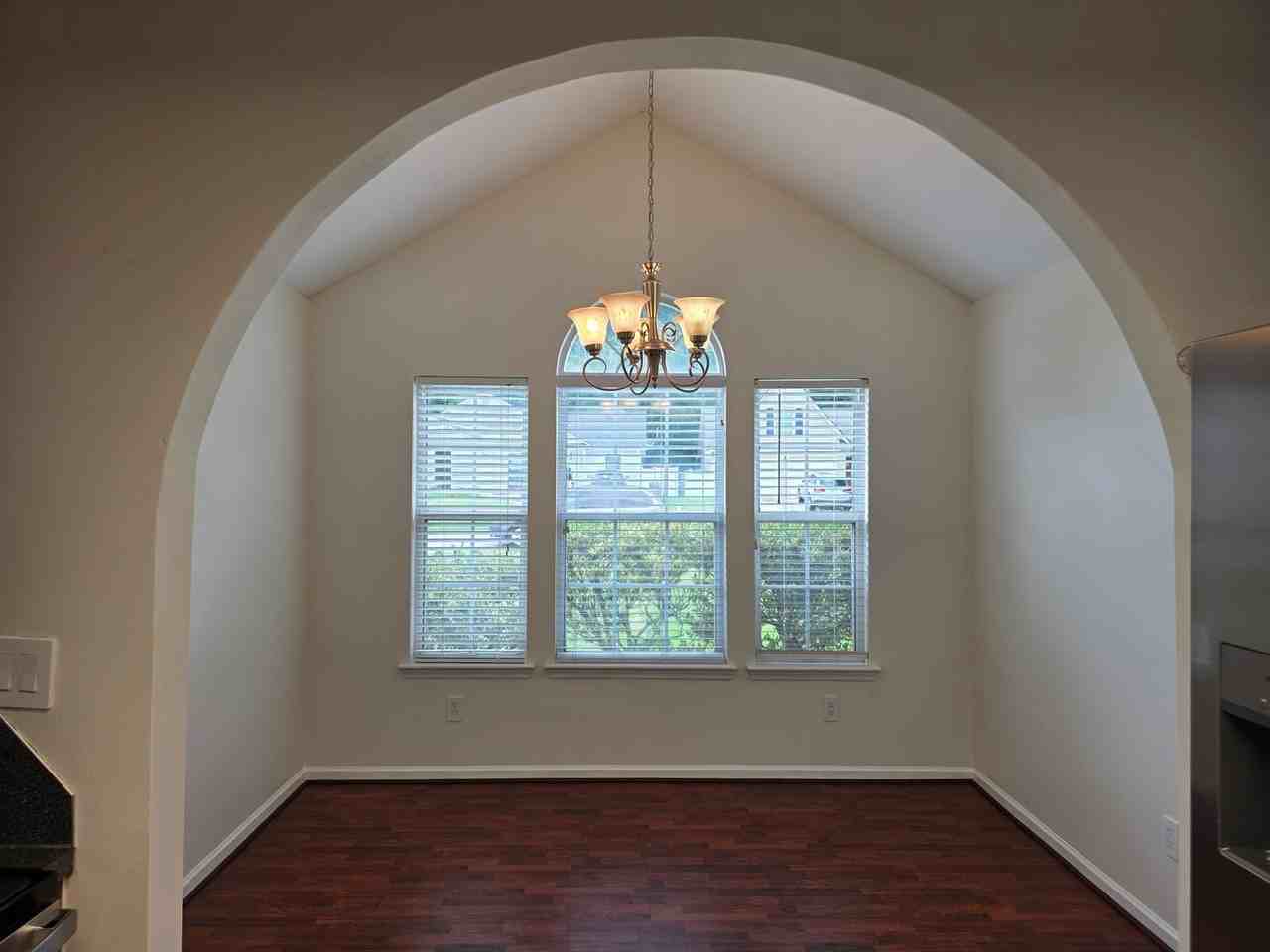 123 Toura Ln - Photo 4 of 27