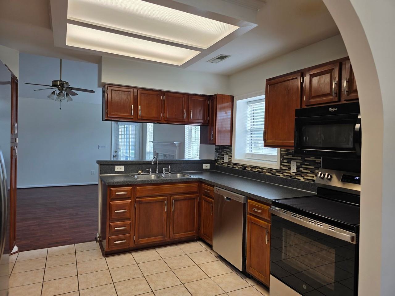 123 Toura Ln - Photo 6 of 27