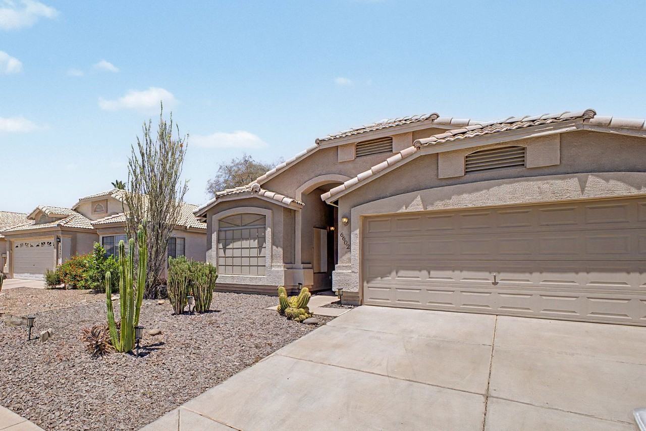 6602 W Desert Hollow Dr - Photo 4 of 37