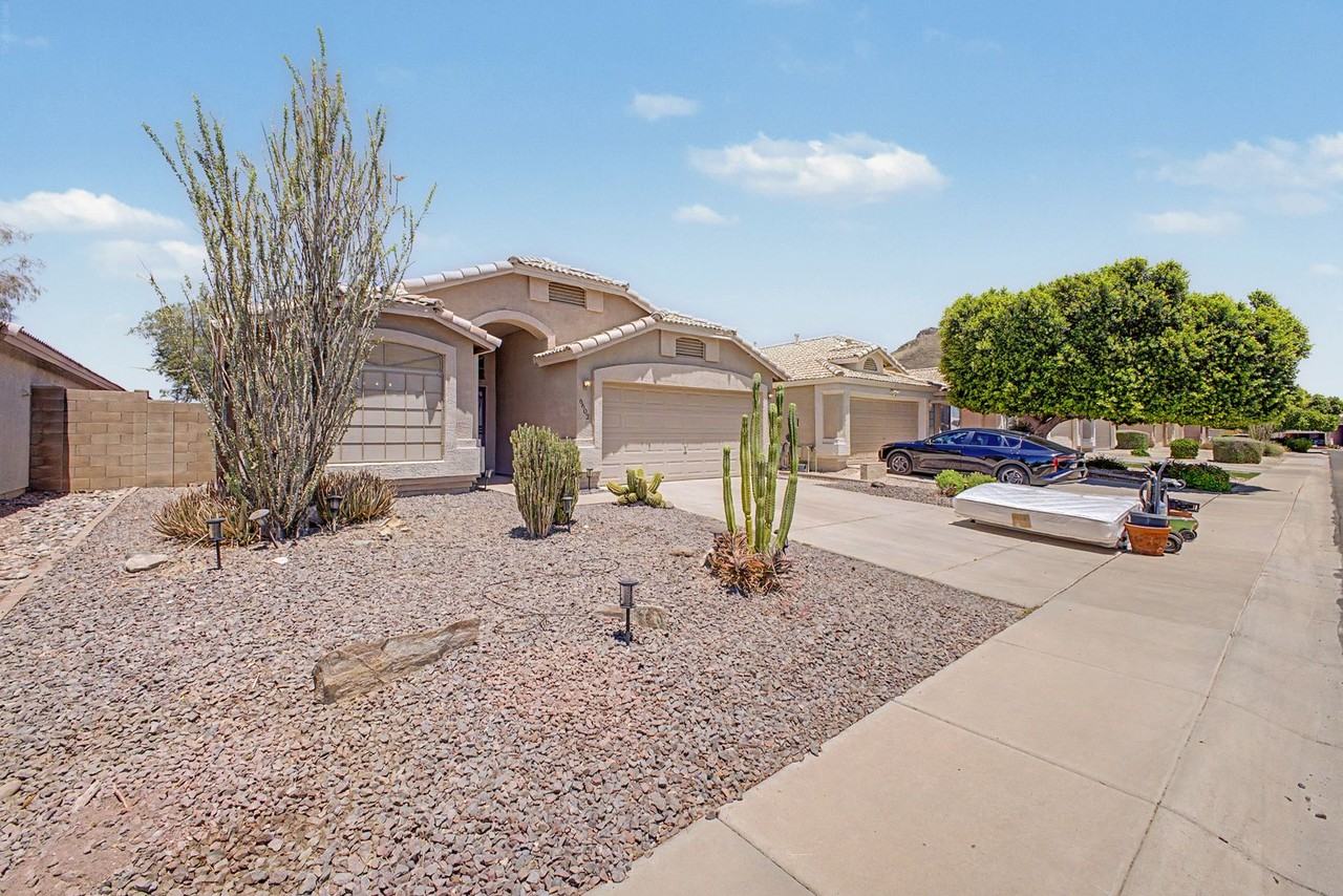6602 W Desert Hollow Dr - Photo 5 of 37