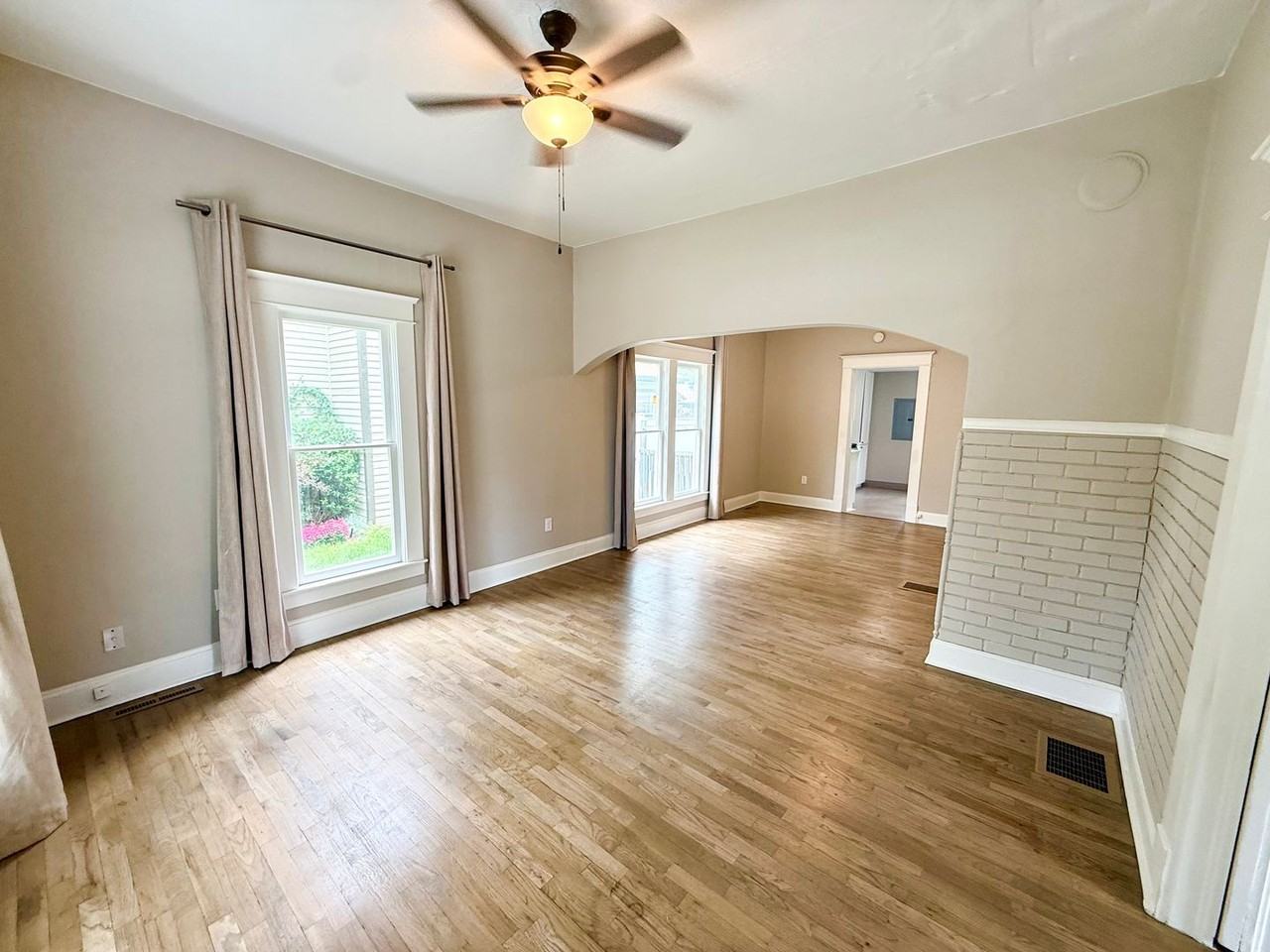 460 W 4th St - Photo 2 of 25