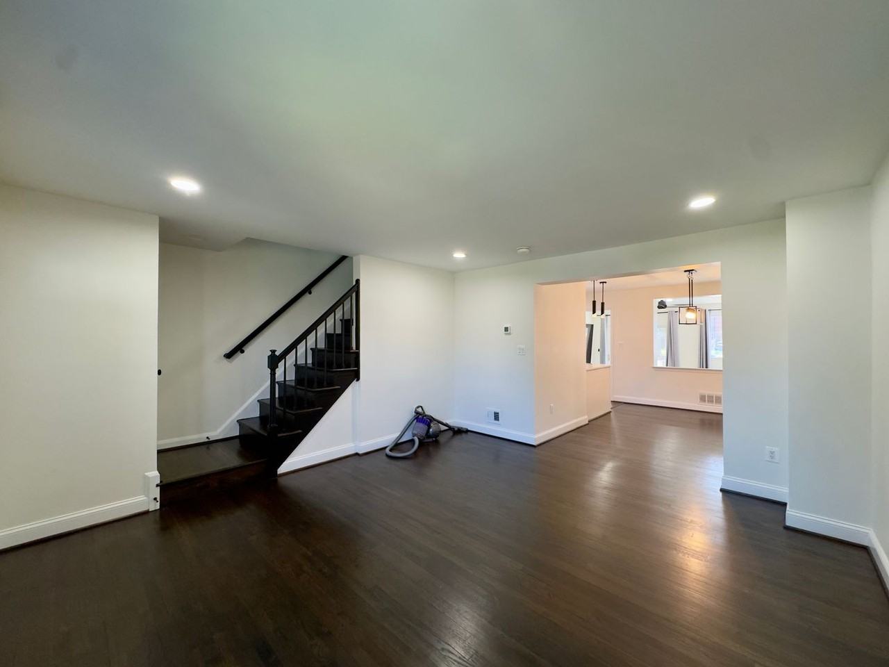 7319 Conley St - Photo 4 of 30