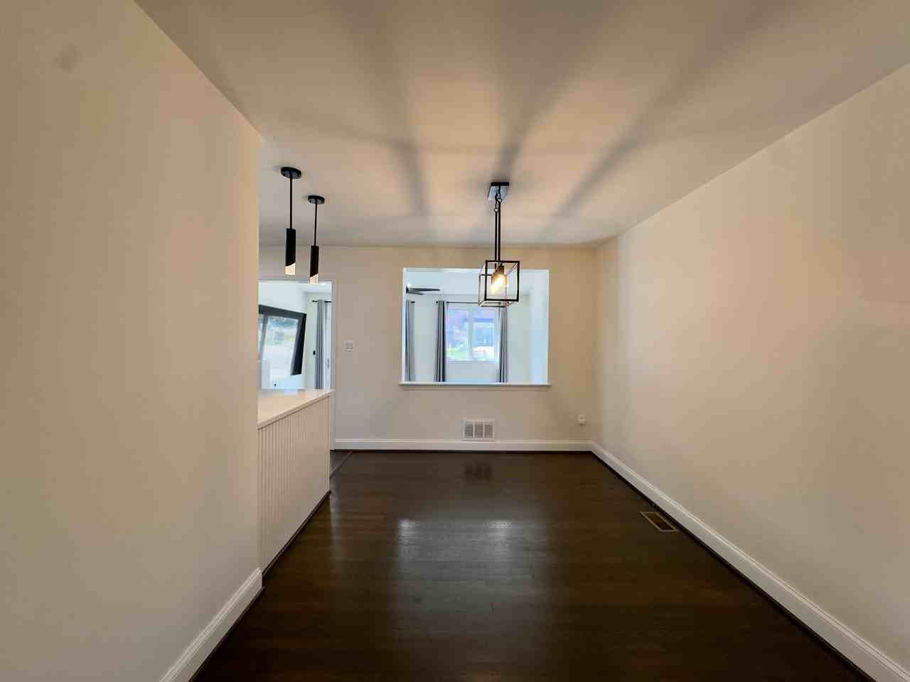 7319 Conley St - Photo 5 of 30