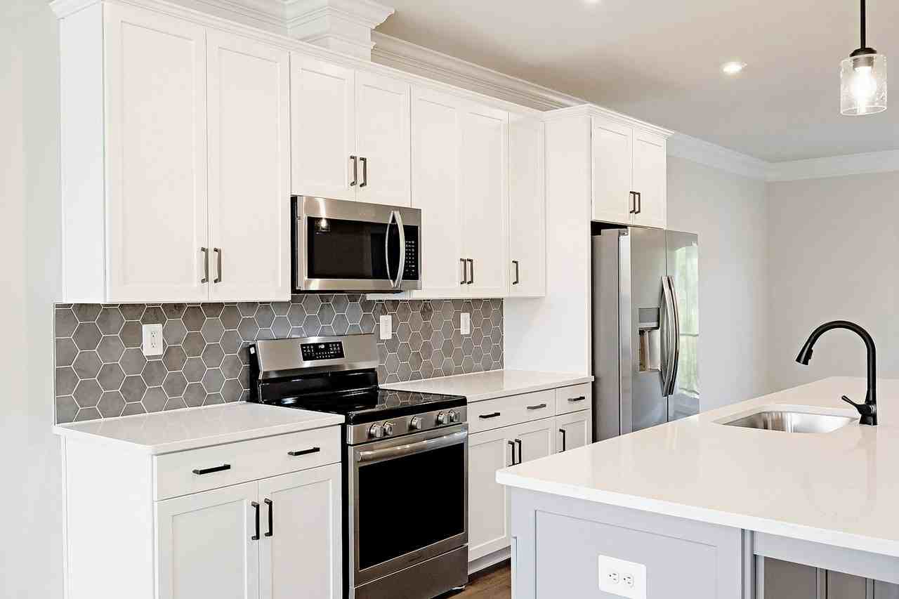 2225 Leeham St #A - Photo 4 of 17