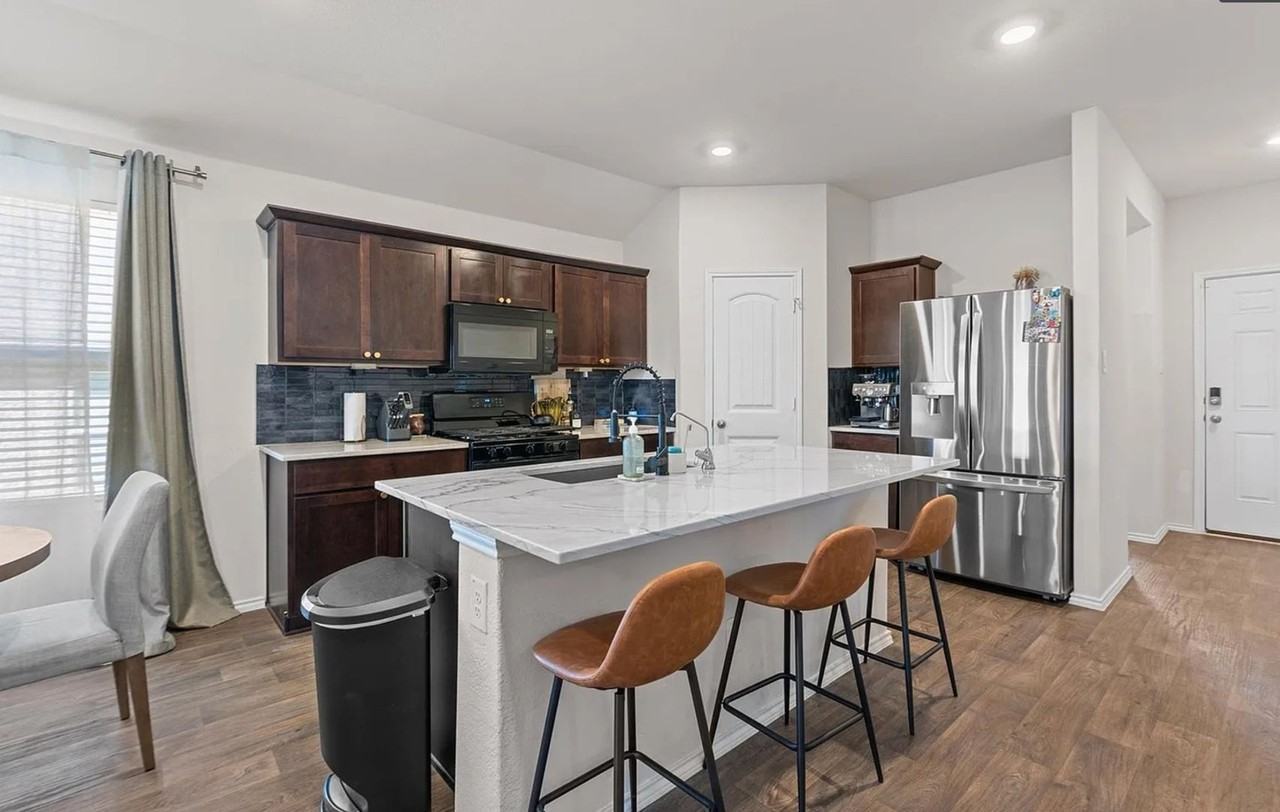 124 Brody Ln - Photo 2 of 19