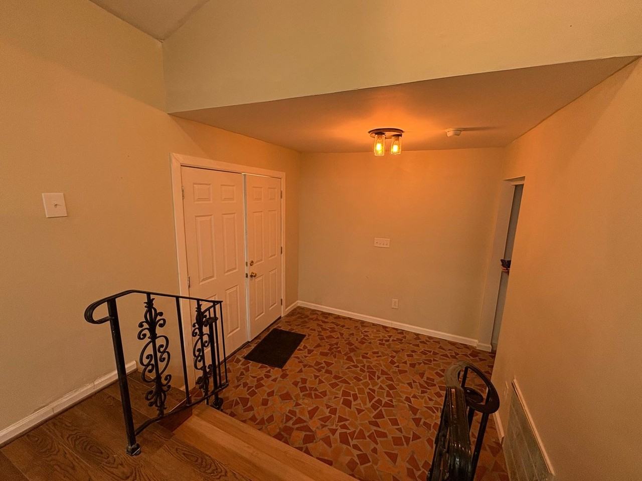 1728 Washington St - Photo 3 of 9