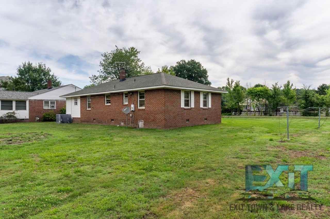 309 1st St - Photo 5 of 20