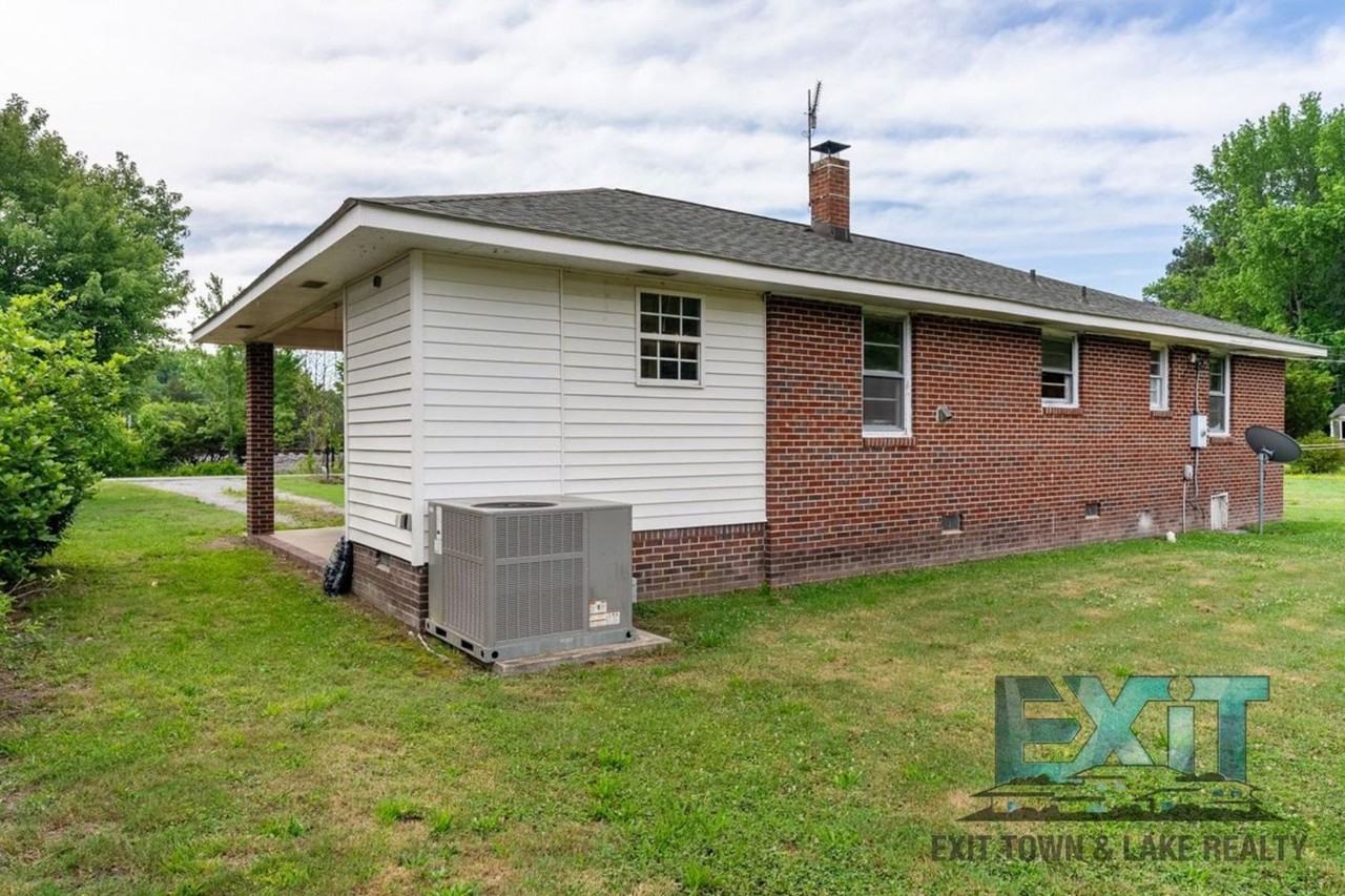 309 1st St - Photo 6 of 20