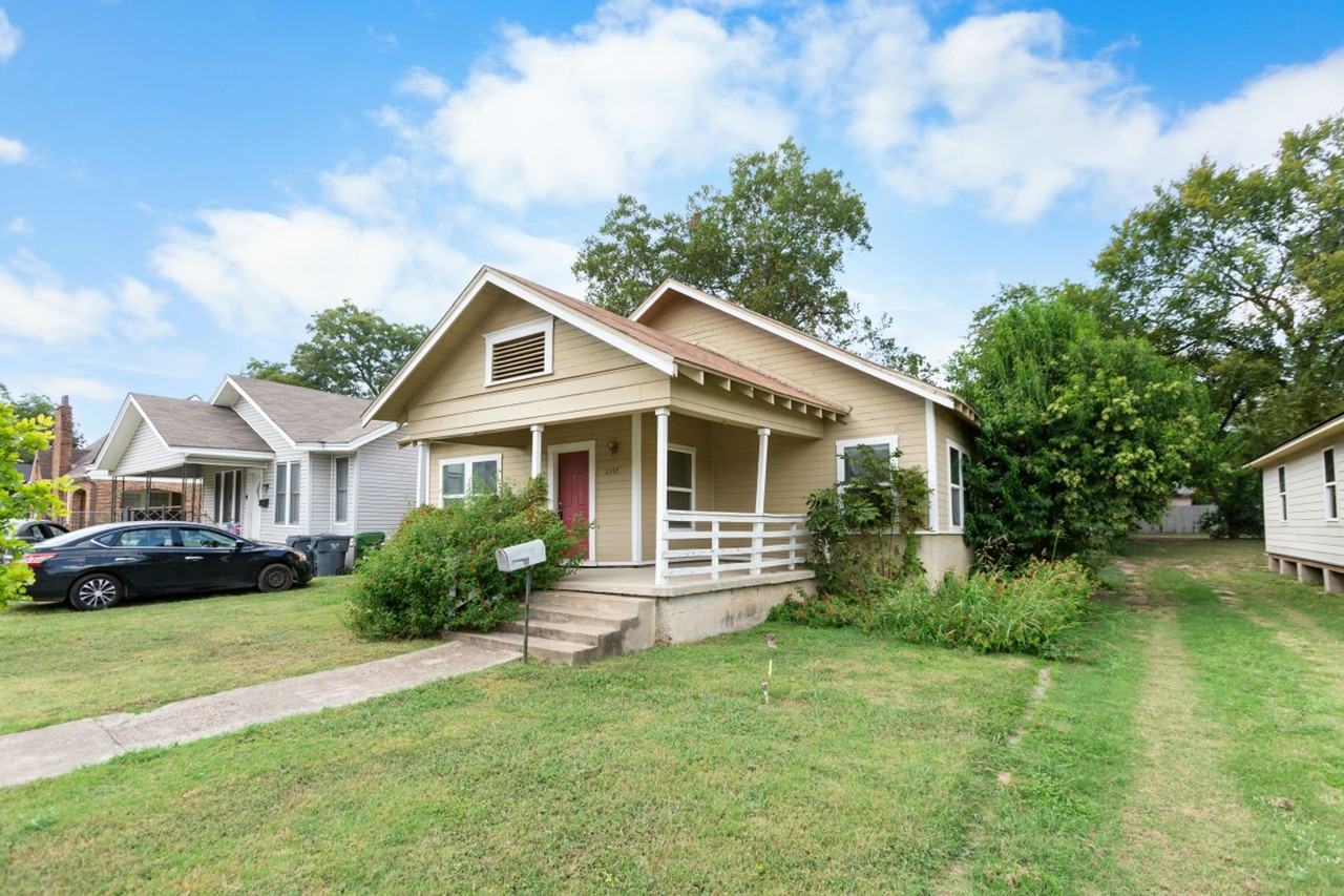 2107 Gorman Ave - Photo 2 of 22