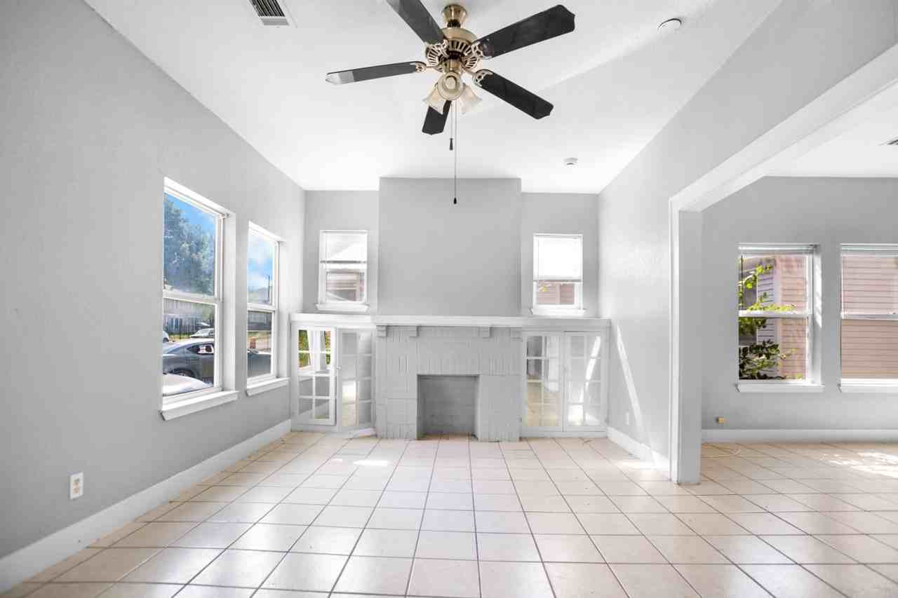 2107 Gorman Ave - Photo 3 of 22