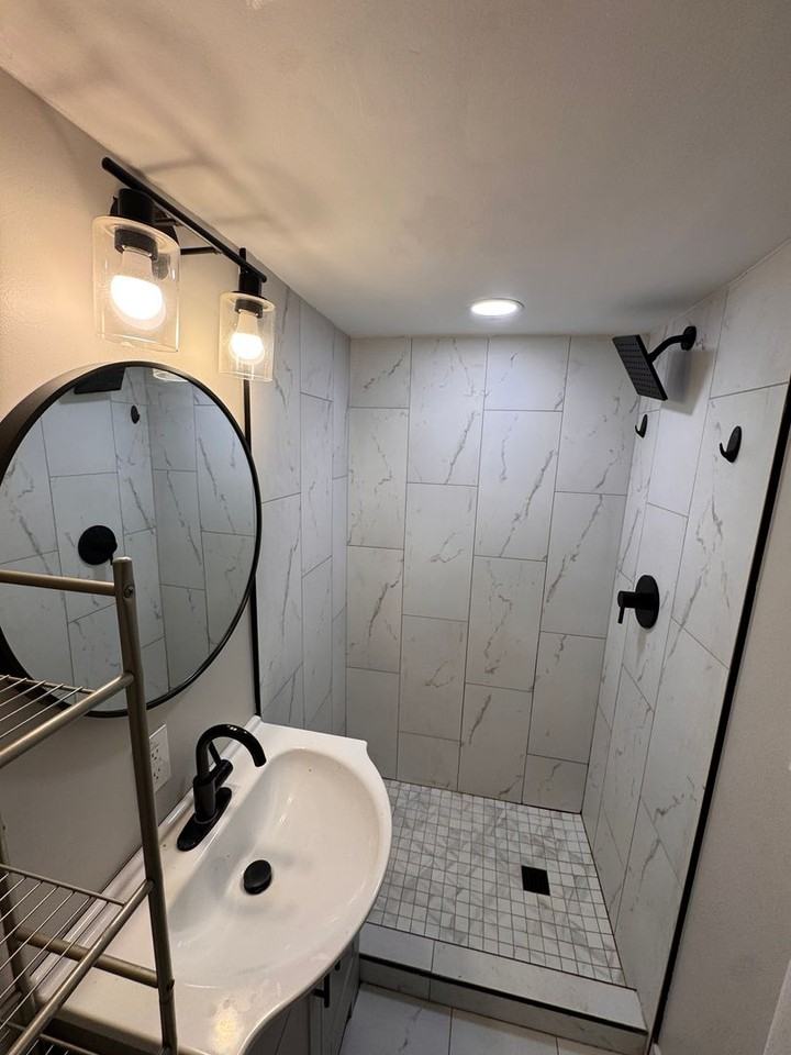 638 Atlantic St - Photo 6 of 7