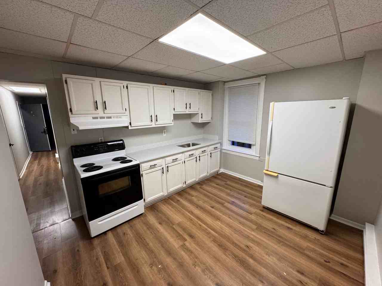 638 Atlantic St - Photo 7 of 7