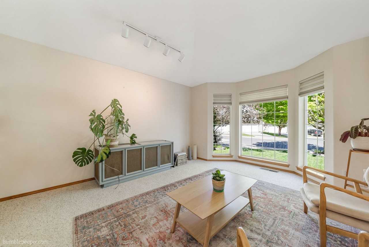 23 W Keely Ct - Photo 3 of 38