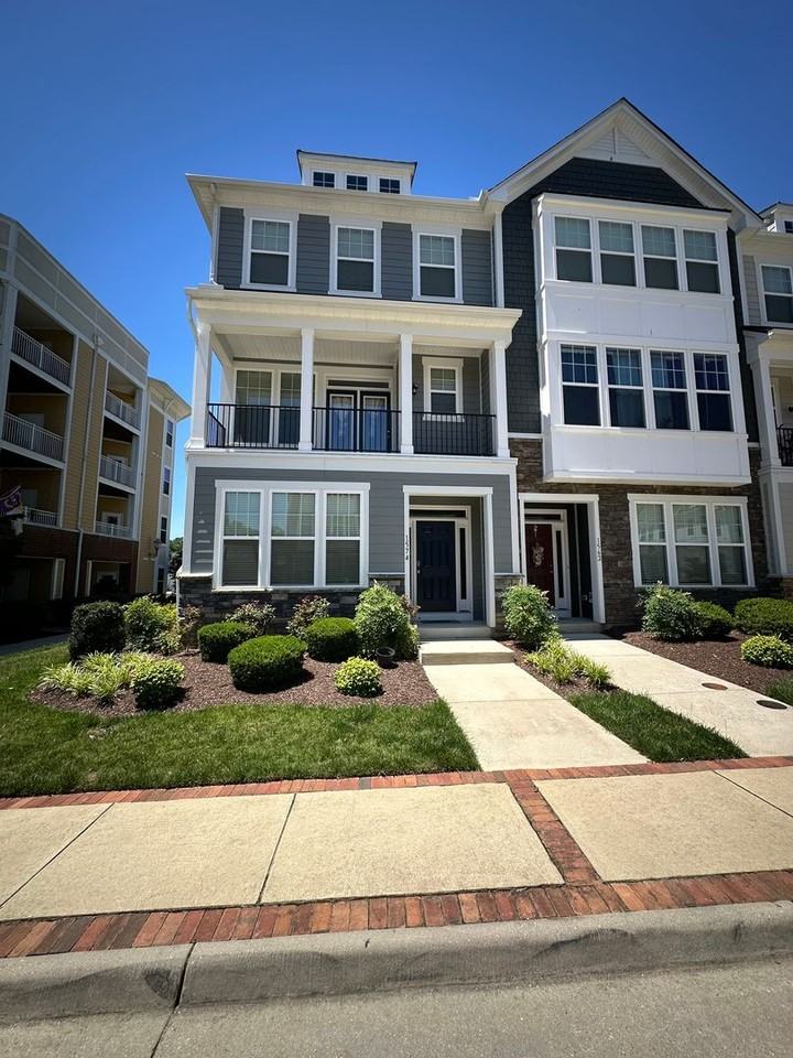 1574 Green Hill St - Photo 2 of 24
