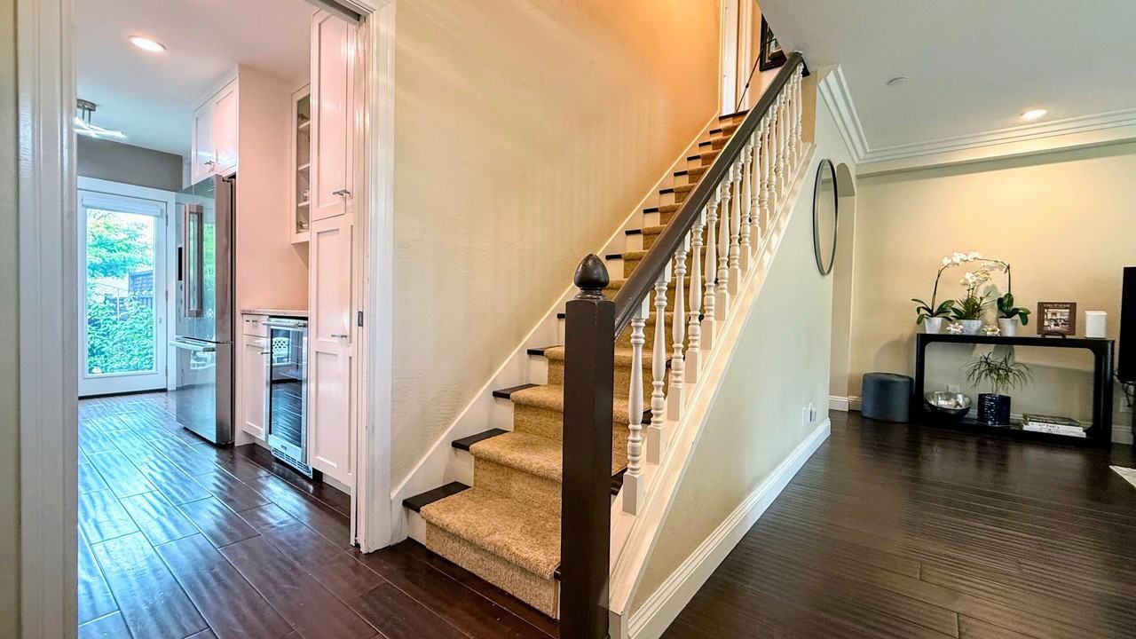 430 Lassen St - Photo 5 of 17