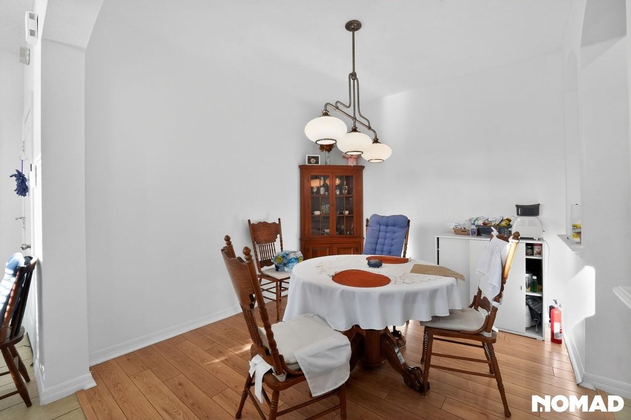 2346 Felicity Pl - Photo 5 of 36