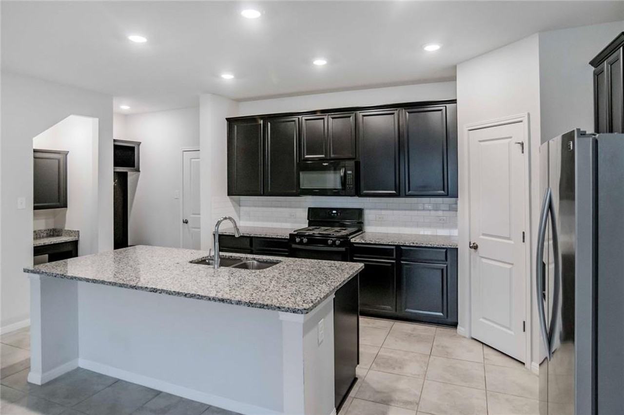 5713 Pleasanton Pkwy - Photo 3 of 13
